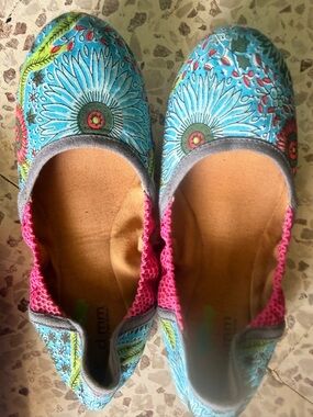 Women's Turquoise Floral Slip-On Flats with Pink Trim